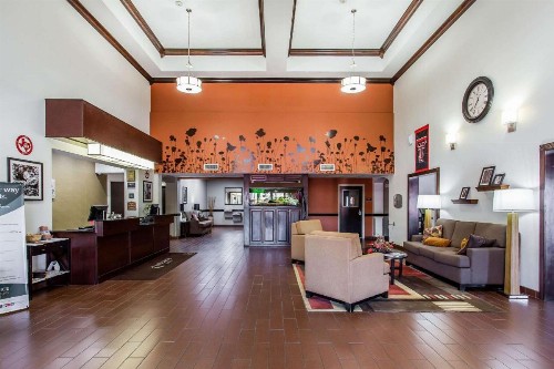 Sleep Inn & Suites - image 9