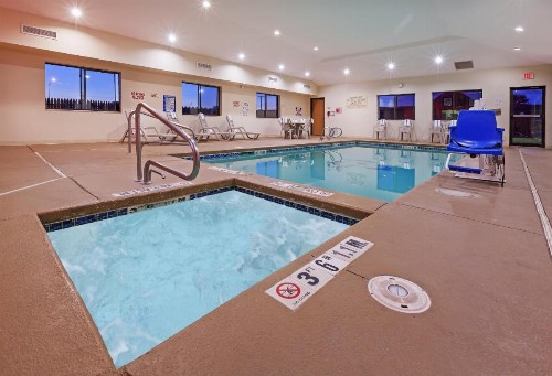 Country Inn & Suites by Radisson Lubbock TX - image 27