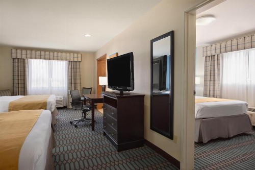 Country Inn & Suites by Radisson Lubbock TX - image 37