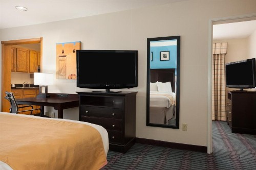 Country Inn & Suites by Radisson Lubbock TX - image 39