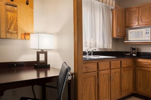Country Inn & Suites by Radisson Lubbock TX - image 44