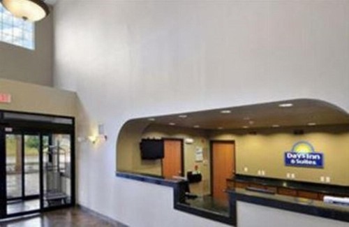 Days Inn by Wyndham Lubbock South - image 18