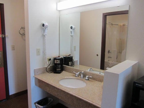 Howard Johnson by Wyndham Lubbock TX - image 35