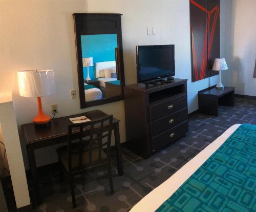 Howard Johnson by Wyndham Lubbock TX - image 36