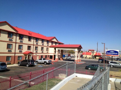 Howard Johnson by Wyndham Lubbock TX - image 37