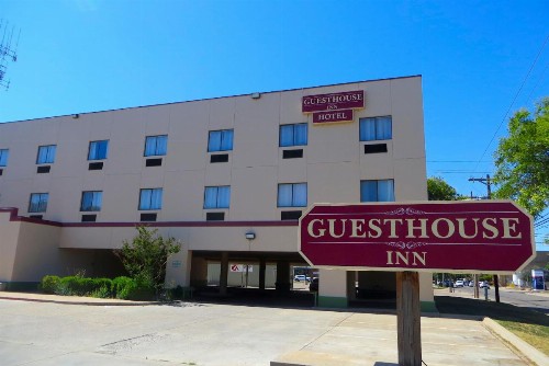 Guest House Inn - image 1