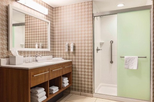 Home2 Suites by Hilton Lubbock - image 2