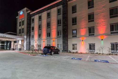 Comfort Suites - University - image 20