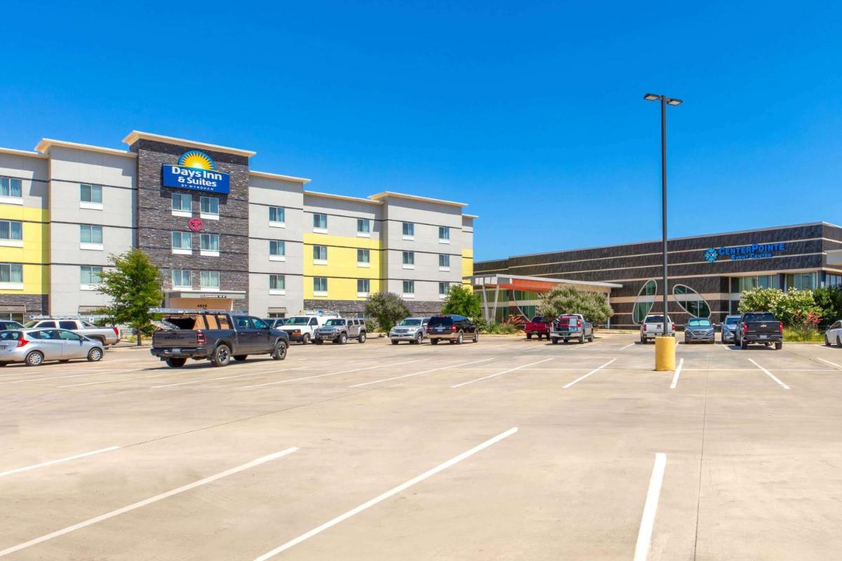 Days Inn & Suites by Wyndham Lubbock Medical Center - main image