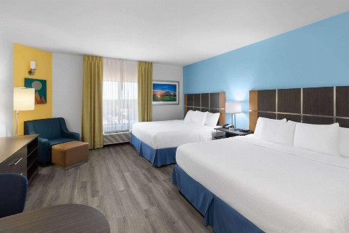 Days Inn & Suites by Wyndham Lubbock Medical Center - image 23