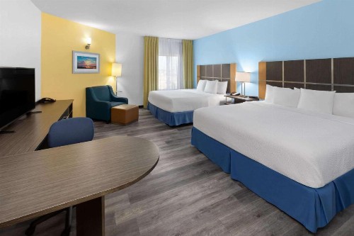 Days Inn & Suites by Wyndham Lubbock Medical Center - image 26