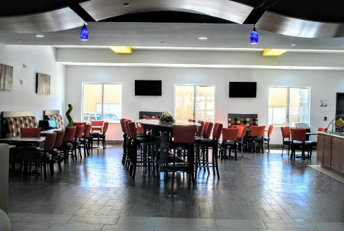 Days Inn & Suites by Wyndham Lubbock Medical Center - image 42