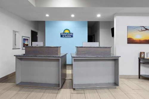 Days Inn & Suites by Wyndham Lubbock Medical Center - image 9