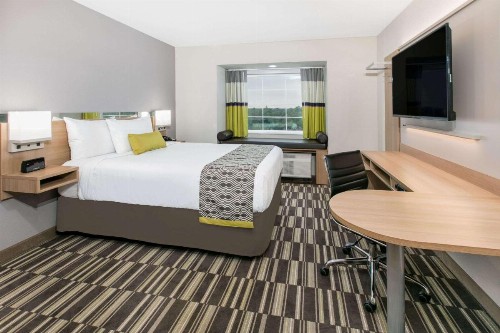 Microtel Inn and Suites by Wyndham Lubbock - image 29