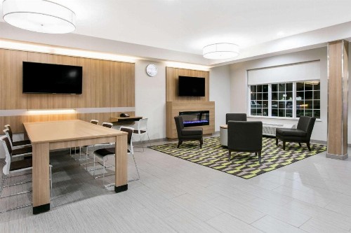 Microtel Inn and Suites by Wyndham Lubbock - image 37