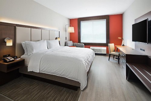Holiday Inn Express & Suites Lubbock Central - Univ Area an IHG Hotel - image 23