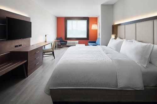 Holiday Inn Express & Suites Lubbock Central - Univ Area an IHG Hotel - image 28