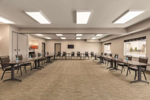 Country Inn & Suites by Radisson Lubbock Southwest TX - image 15