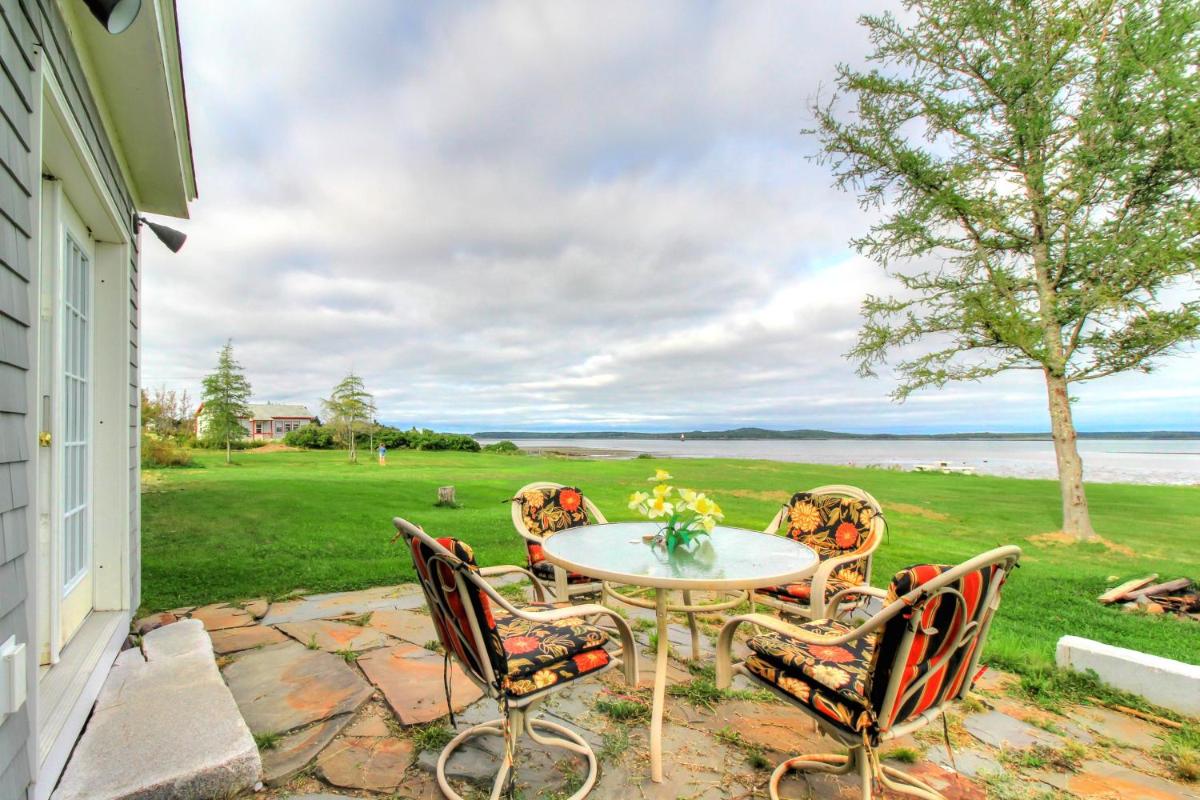 Lubec Seaside Retreat - main image