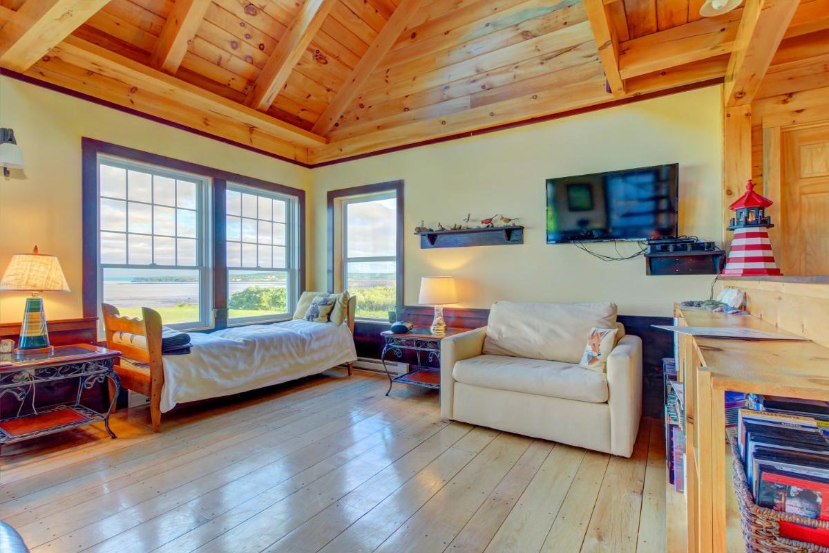 Lubec Seaside Retreat - image 2