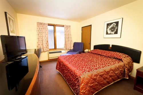 Luck Country Inn - image 13