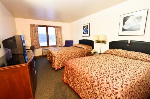 Luck Country Inn - image 18