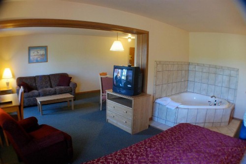 Luck Country Inn - image 22