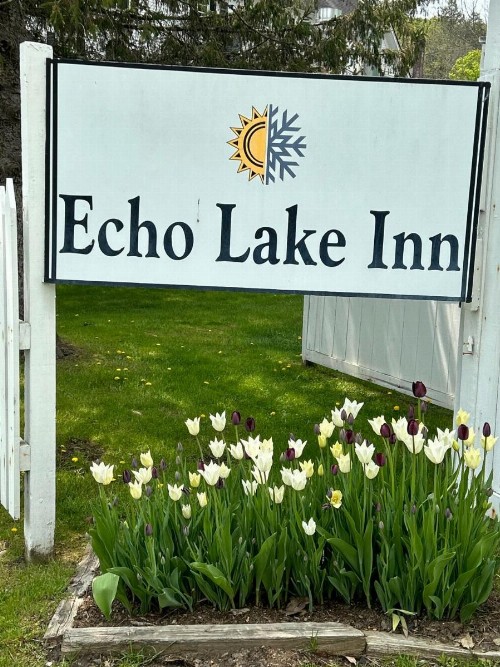Echo Lake Inn - image 2