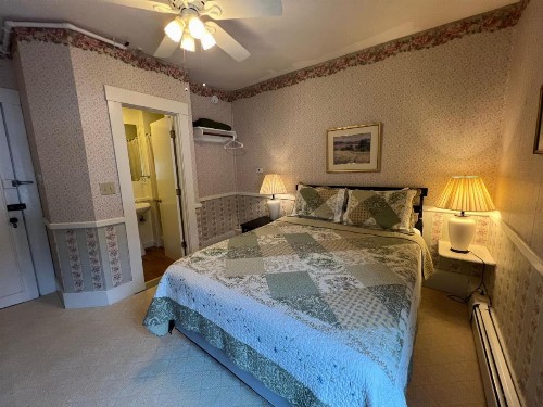 Echo Lake Inn - image 29
