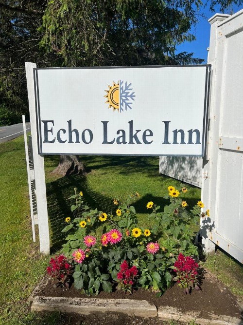 Echo Lake Inn - image 42