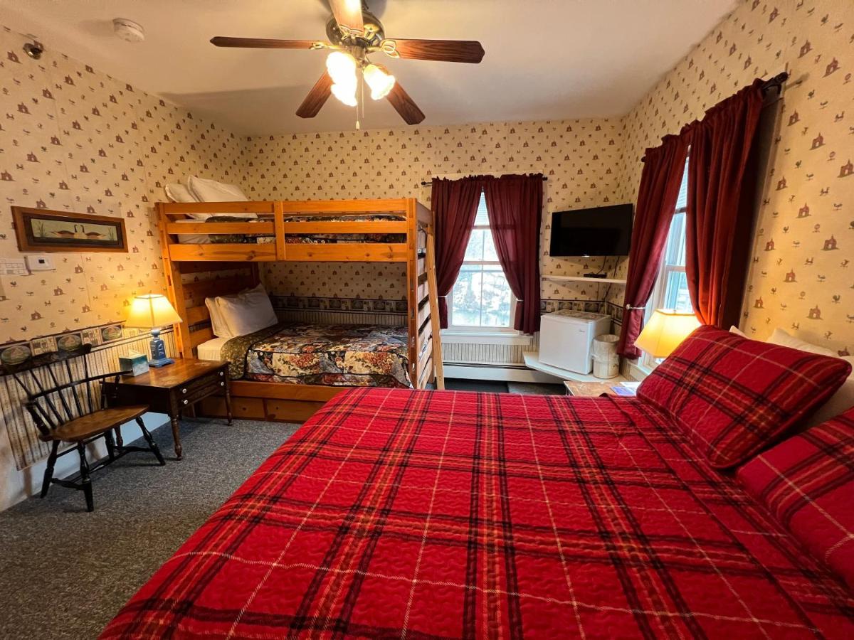 Echo Lake Inn - image 6