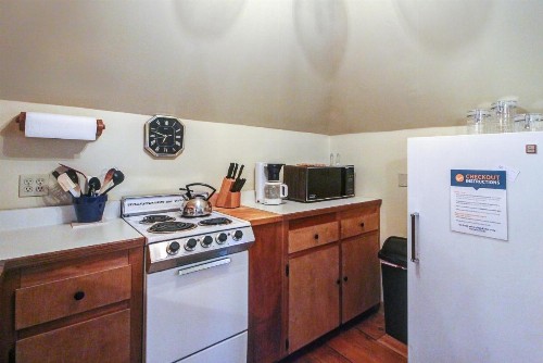 Amato Carriage House Upper Level - image 5