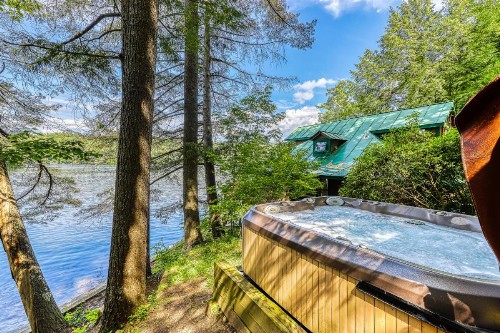 Hall's All-Seasons Lake House - image 2