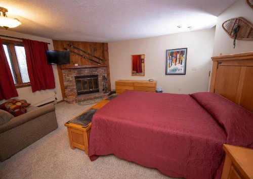 Okemo Mountain Lodging - image 35