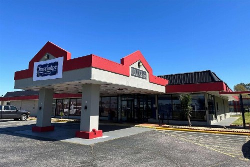 Deluxe Inn - Lumberton