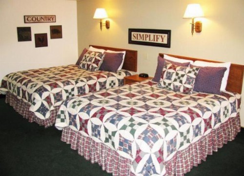 Covered Wagon Motel - image 12