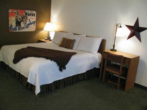 Covered Wagon Motel - image 15
