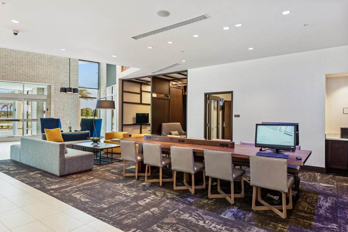 Hyatt Place Tampa/Wesley Chapel - image 7