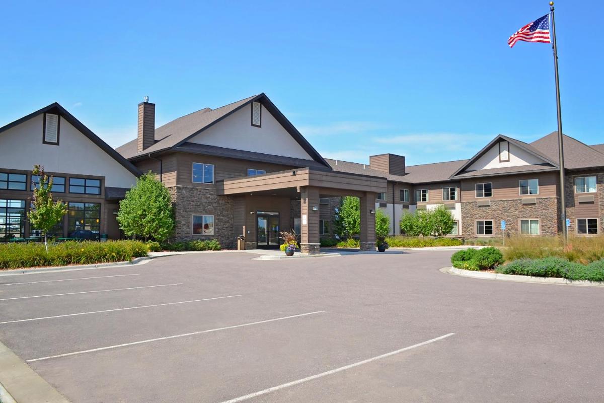 GrandStay Inn & Suites of Luverne - main image