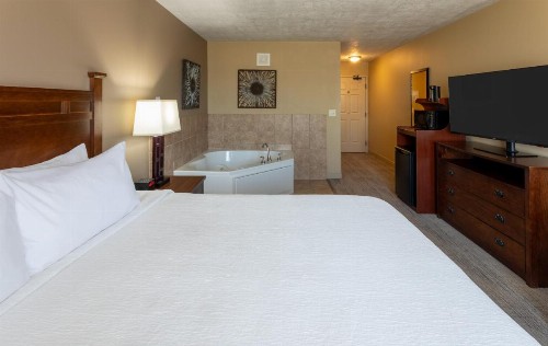 GrandStay Inn & Suites of Luverne - image 17