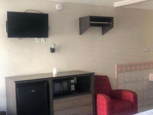 Mi Casa Motel - image 9