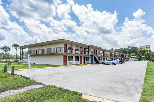 Red Roof Inn MacClenny - image 22
