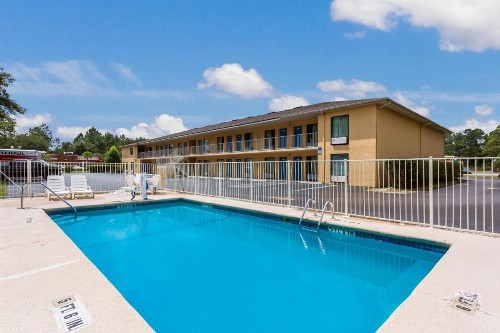 Motel 6-Macclenny FL - image 17