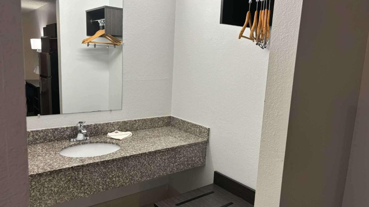 Motel 6-Macclenny FL - image 3