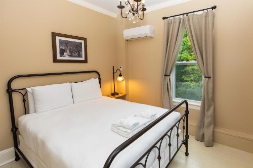 Pine Cottage Bed & Breakfast - image 29