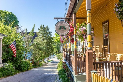 Pine Cottage Bed & Breakfast - image 3