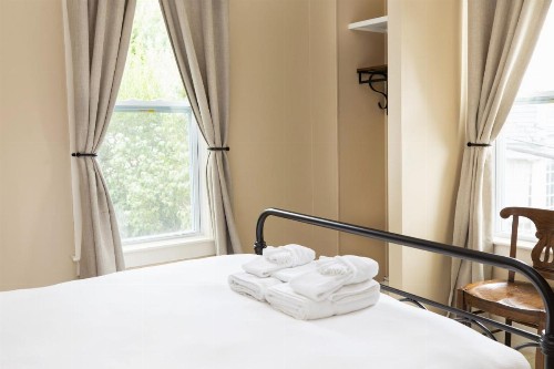 Pine Cottage Bed & Breakfast - image 30