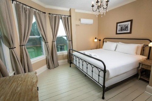 Pine Cottage Bed & Breakfast - image 47