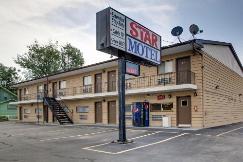 Star Motel - image 9