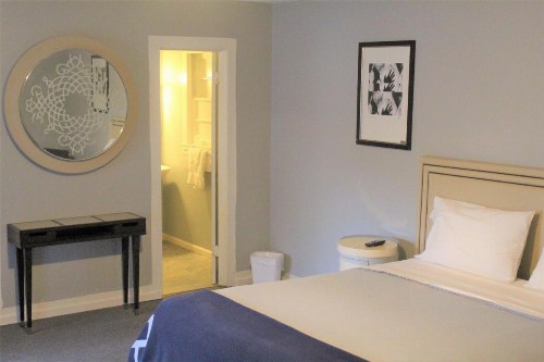 The Grand Motel - image 3